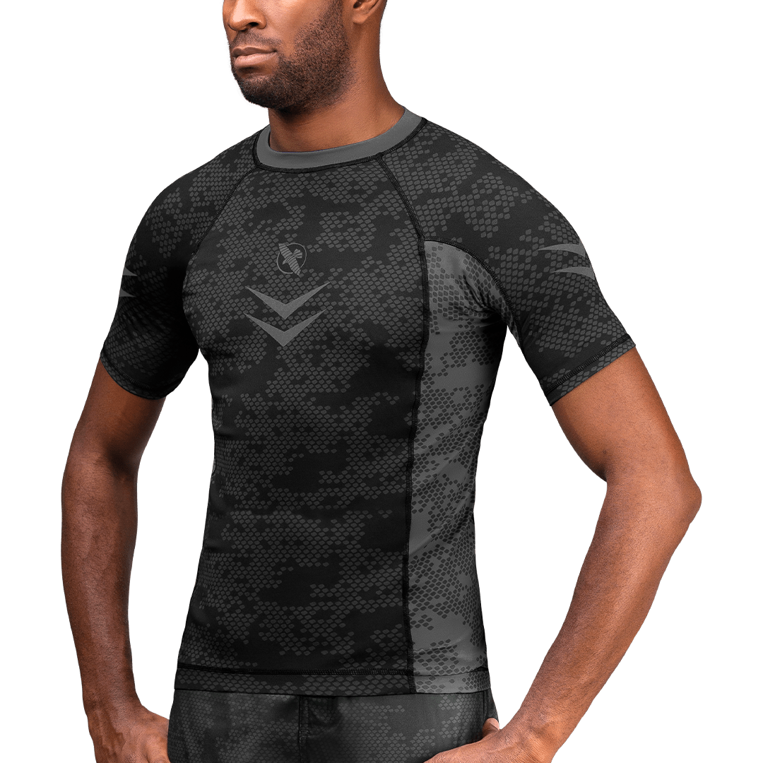 Hayabusa | Ranked Short Sleeve Rash Guard - XTC Fitness - Exercise Equipment Superstore - Canada - Short Sleeve