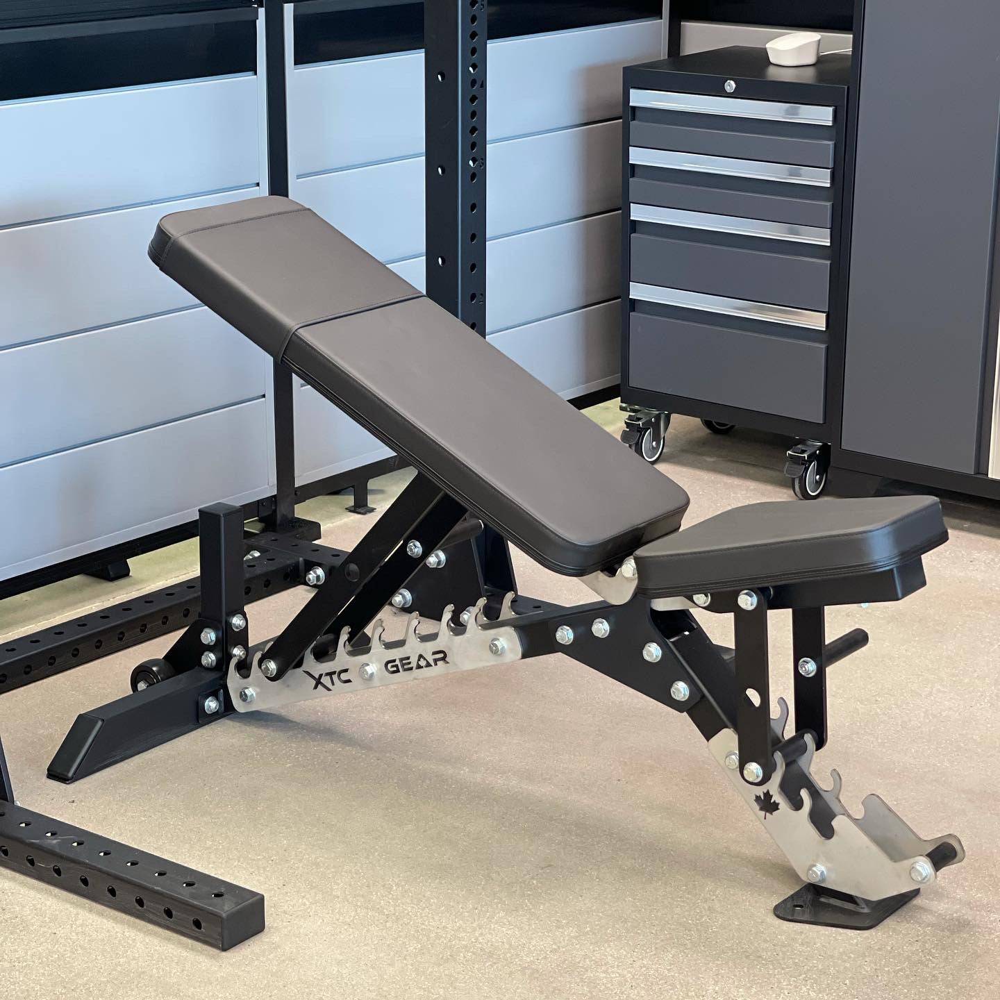 XTC Gear | X-Series Super Bench - XTC Fitness - Exercise Equipment Superstore - Canada - Adjustable Bench FI